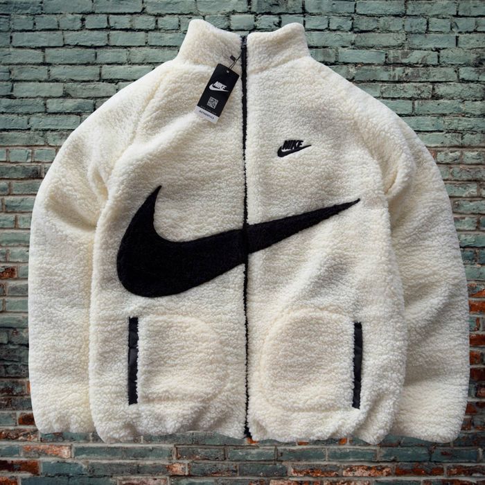 Хіт! Двостороння куртка Nike .