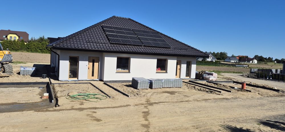 Sprzedam dom w Pszczółkach (bliźniak)