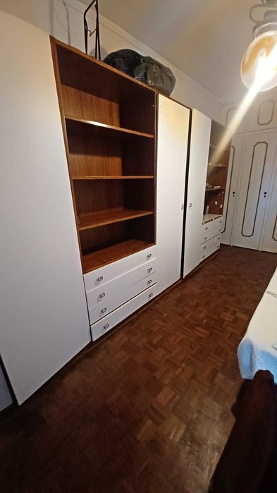Quarto para arrendar em Algés