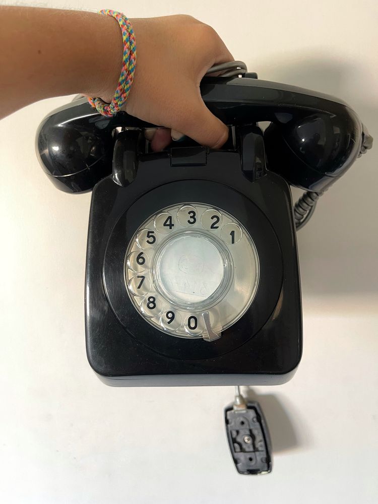 Telefone antigo em ótimo estado