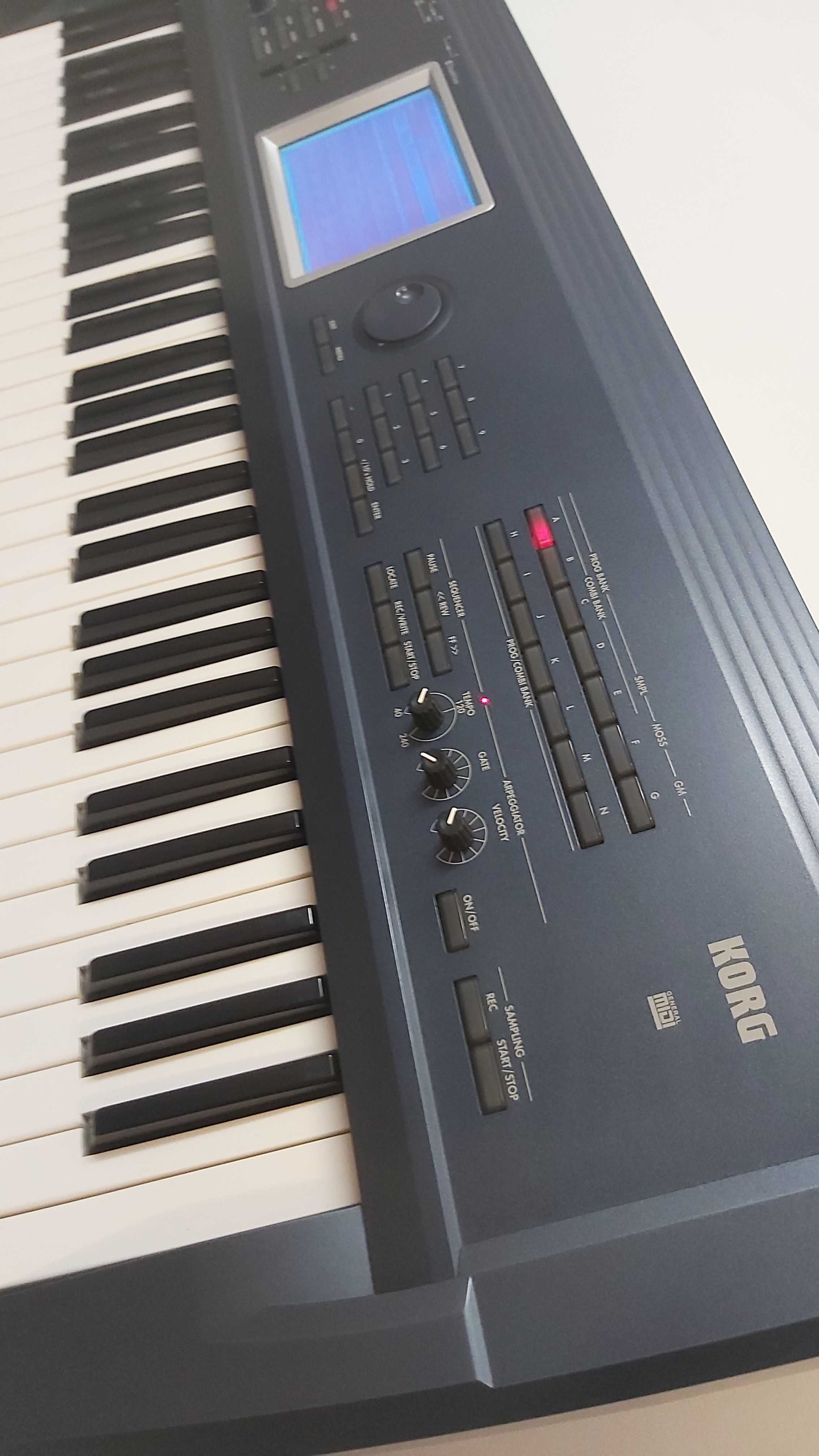 KORG Triton Extreme 61/full EXB, 120 głosów, USB, CF