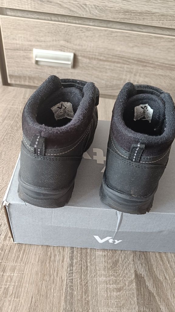 Buty chłopięce Vty kupione w Deichmann rozmiar 29