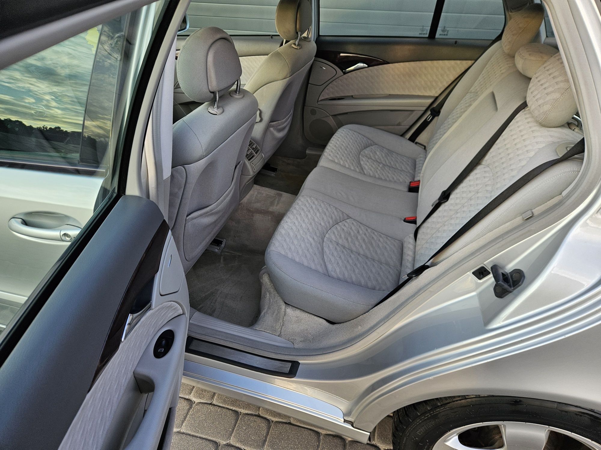 Mercedes-Benz E270 cdi, 2004r,rok w kraju