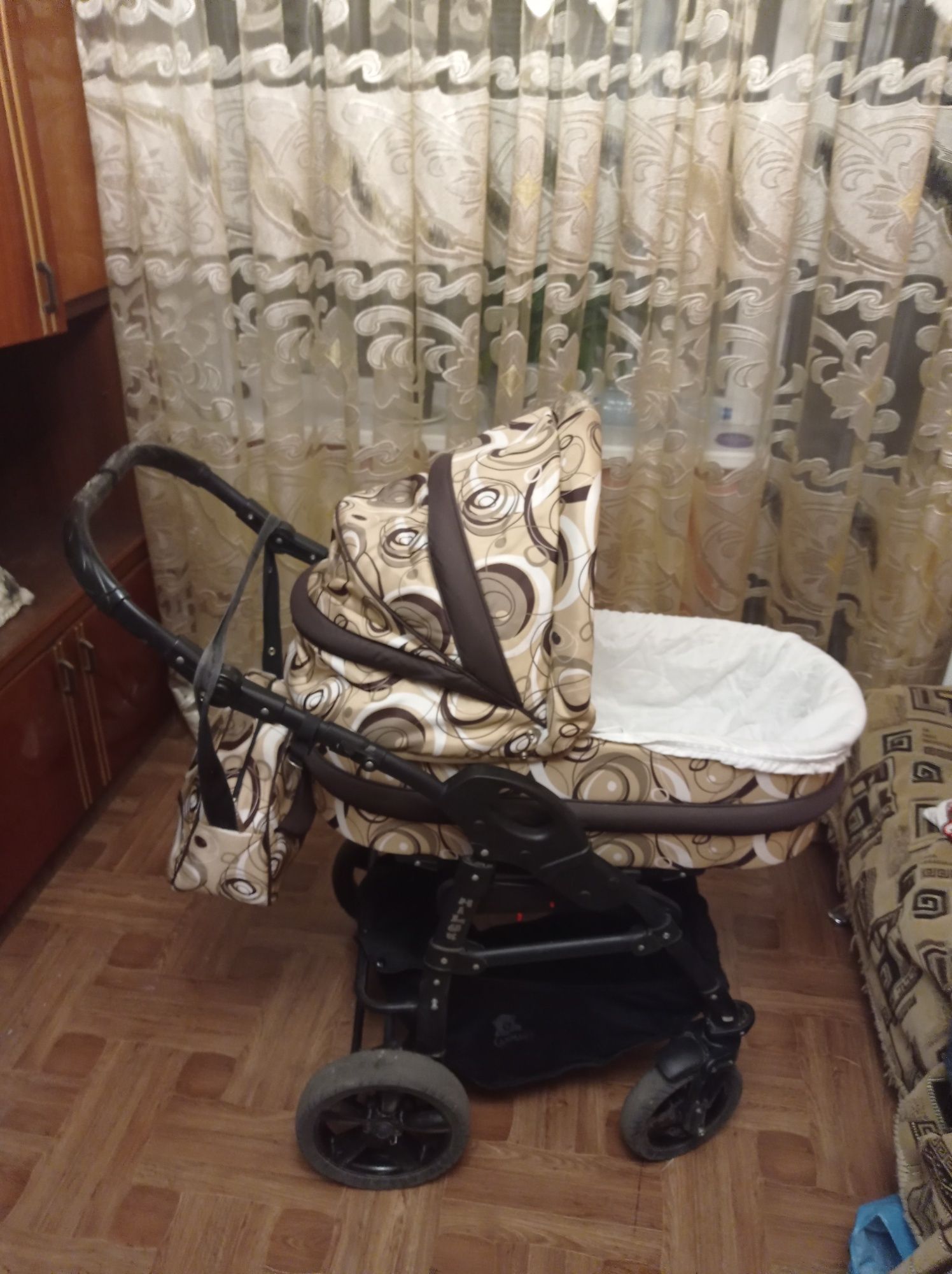 Продам детскую коляску hilox 2в1
