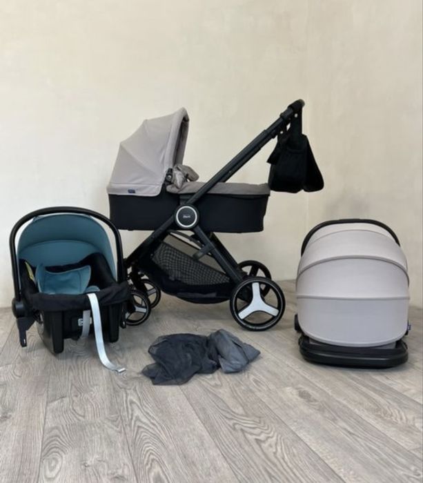 Коляска  3 в 1 Chicco