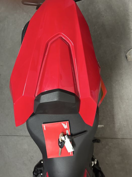 Honda cbr 650 r de 2023
