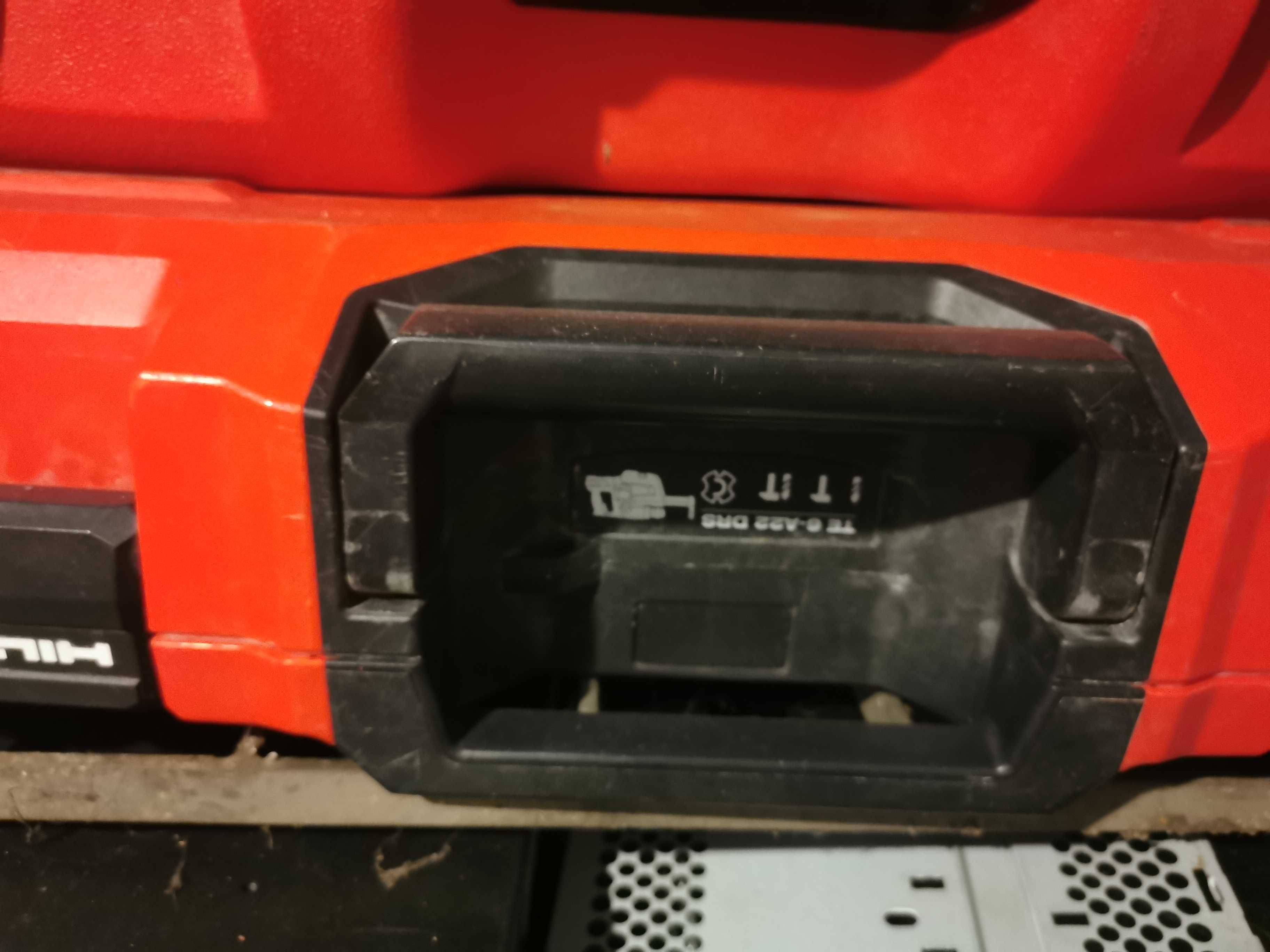 Mlotowiertarka Hilti TE6 - A22 DRS z odkurzaczem