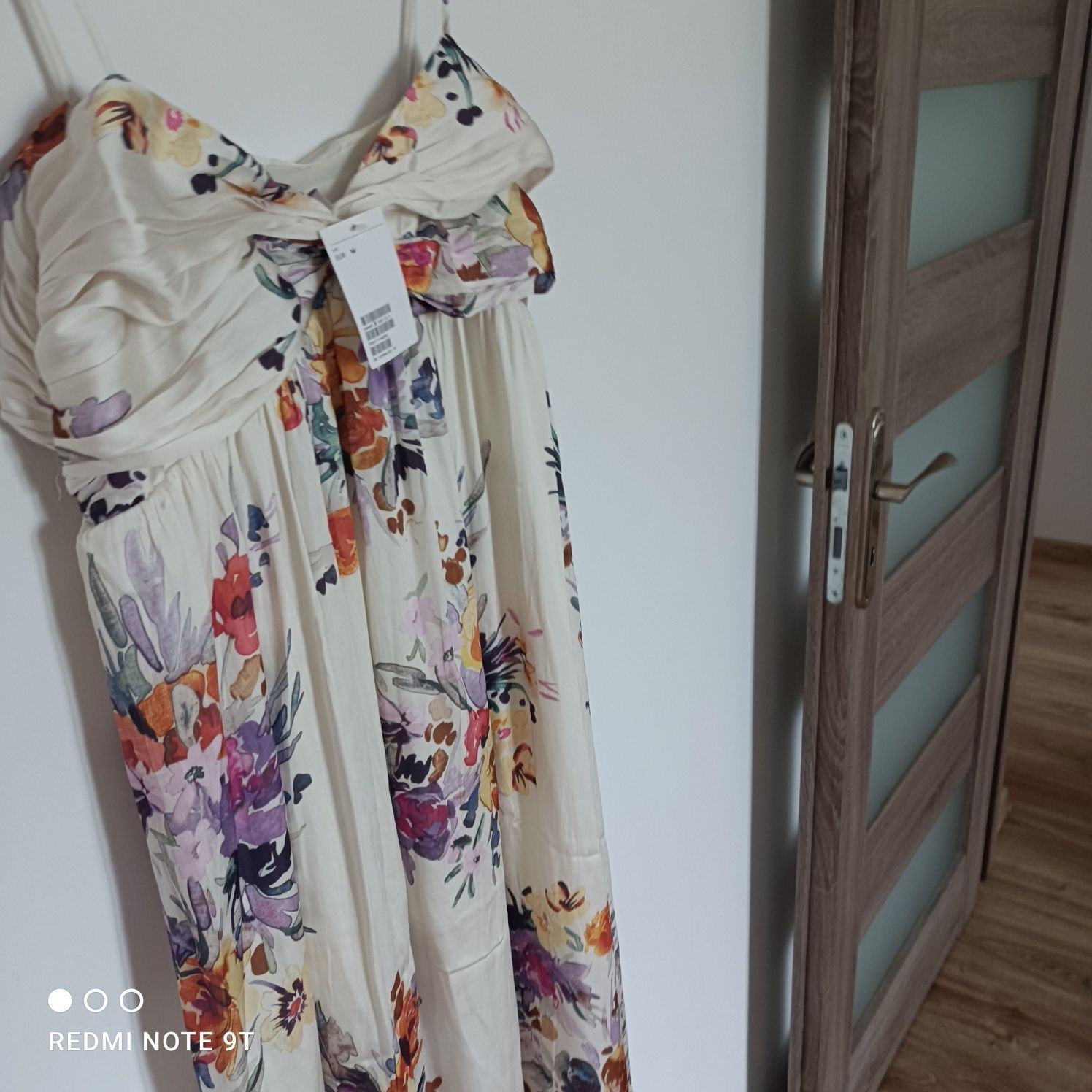 Sukienka maxi długa kwiaty sesja ciążowa H&M 38