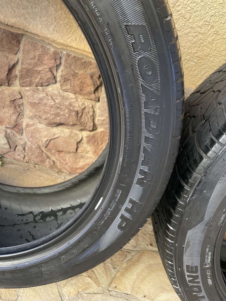 Продам всесезонные шины Roadstone 285/45 R22