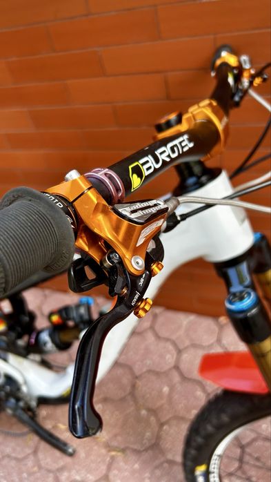 Saracen ariel LT enduro dh fuel fox burgtec hope dtswiss sram carbon