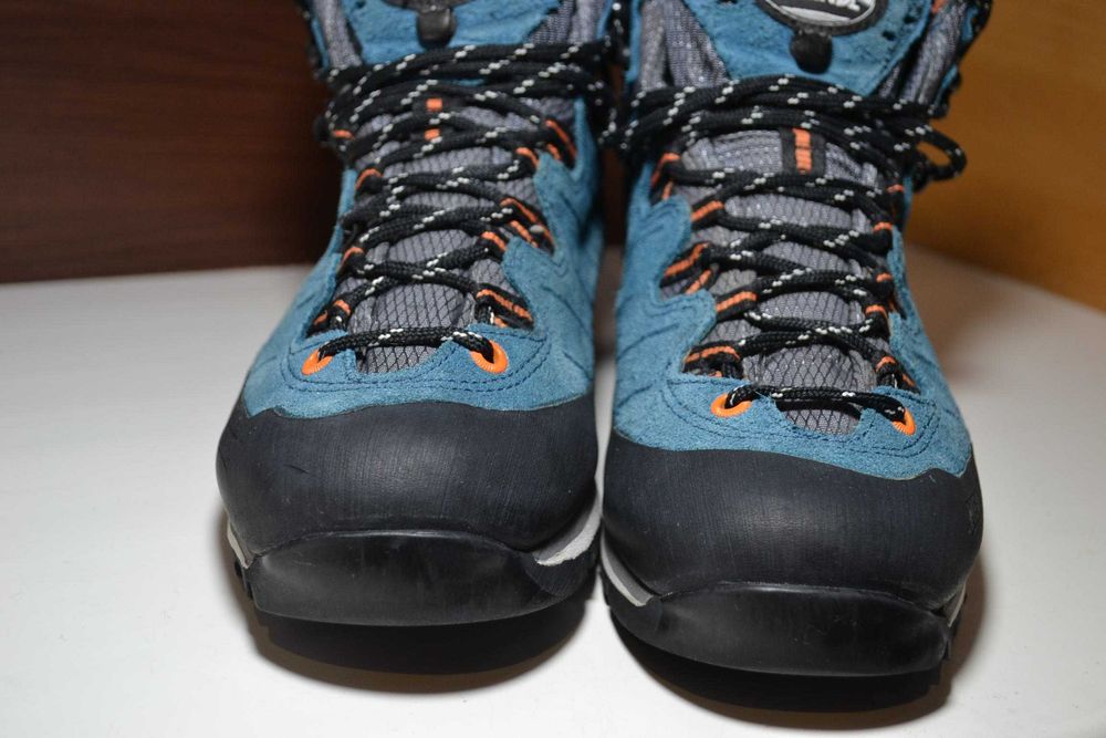 Meindl litepeak gtx 42р ботинки трекинговые. кожаные . берцы