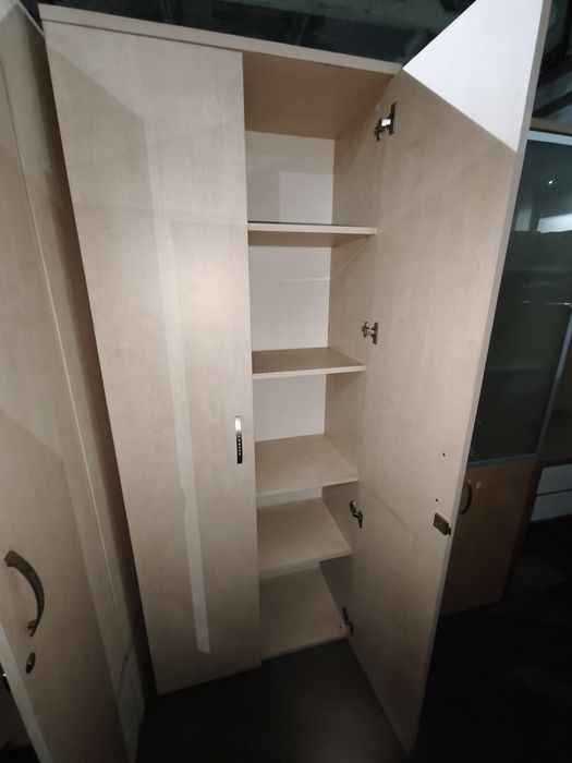 Шафи гардеробна/полиці