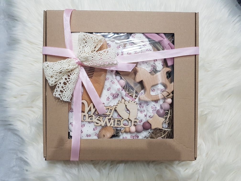 Zestaw prezentowy dla noworodka babyshower opaski śliniak giftbox