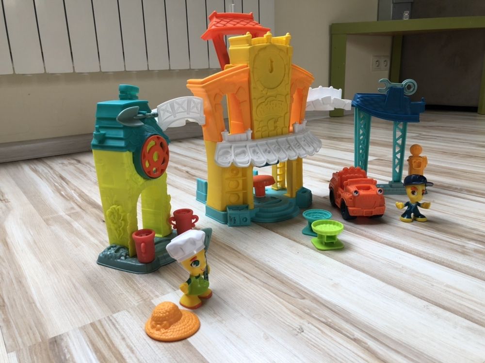 PLAY-DOH TOWN Mega Zestaw Miasto 3w1