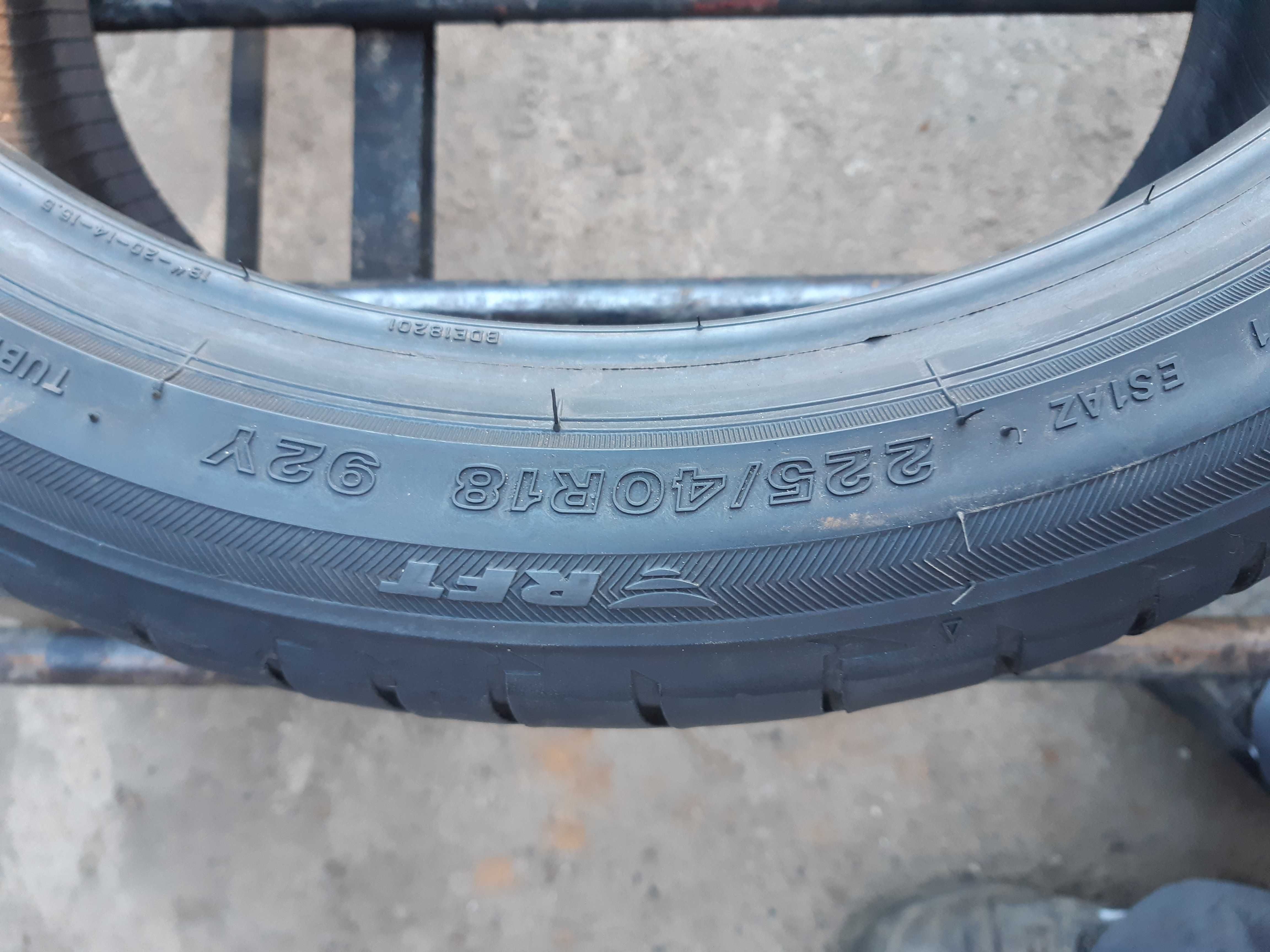 Opony letnie 225.40.18 Bridgestone RSC Runflat 7mm 2018 rok para