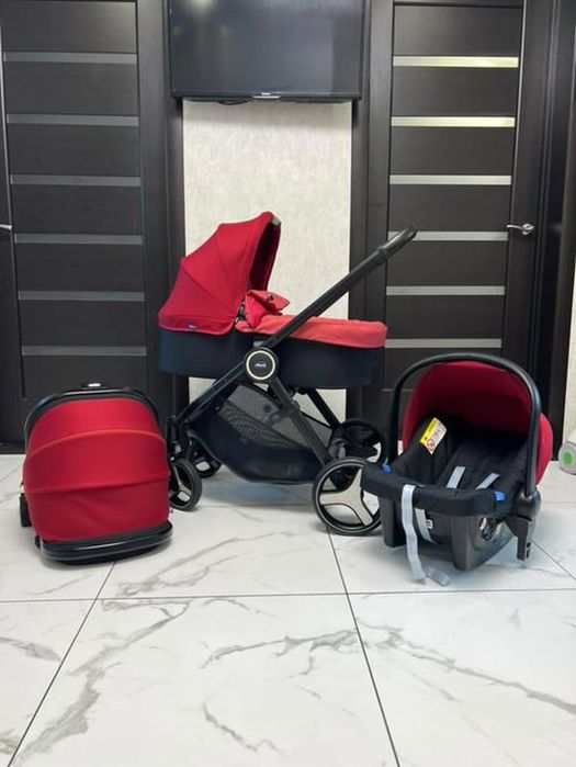 Дитяча коляска 3 в 1