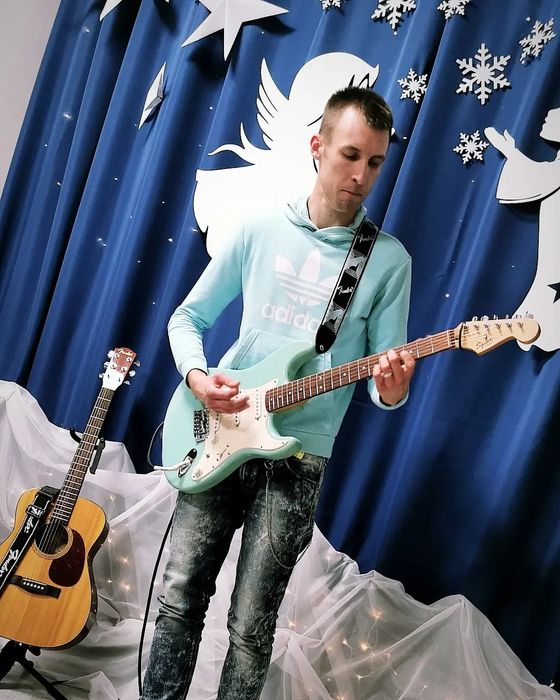 Gitarzysta na żywo!