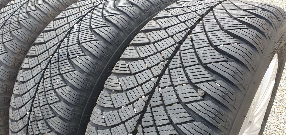 MITSUBISHI COLT - 2024 Wielo-Sezon 4x114,3 ,et-37 + NANKANG R15/195/50