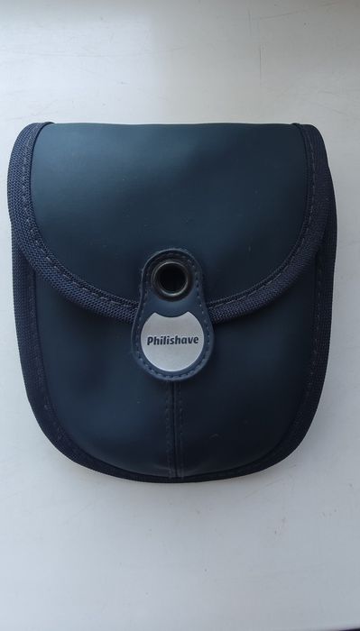 Фірмовий чолол, футляр до бритви Philips.
