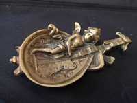 Mosiężna tacka na biżuterię lub popielniczka - harfa z amorem