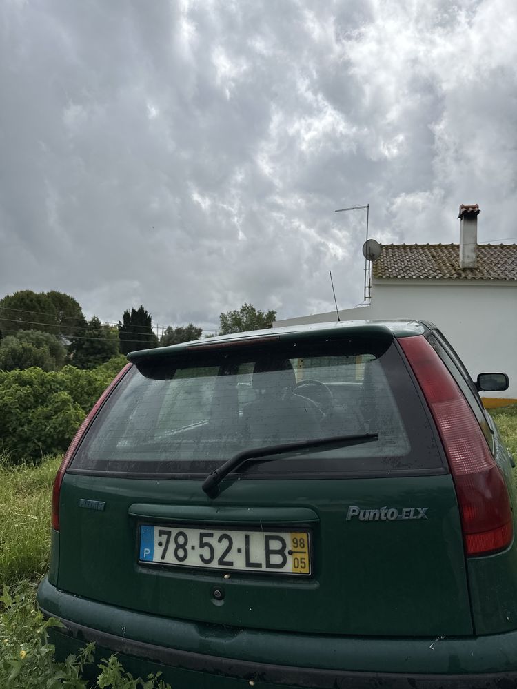 Fiat punto ELX verde de 1998 1.7 TDI