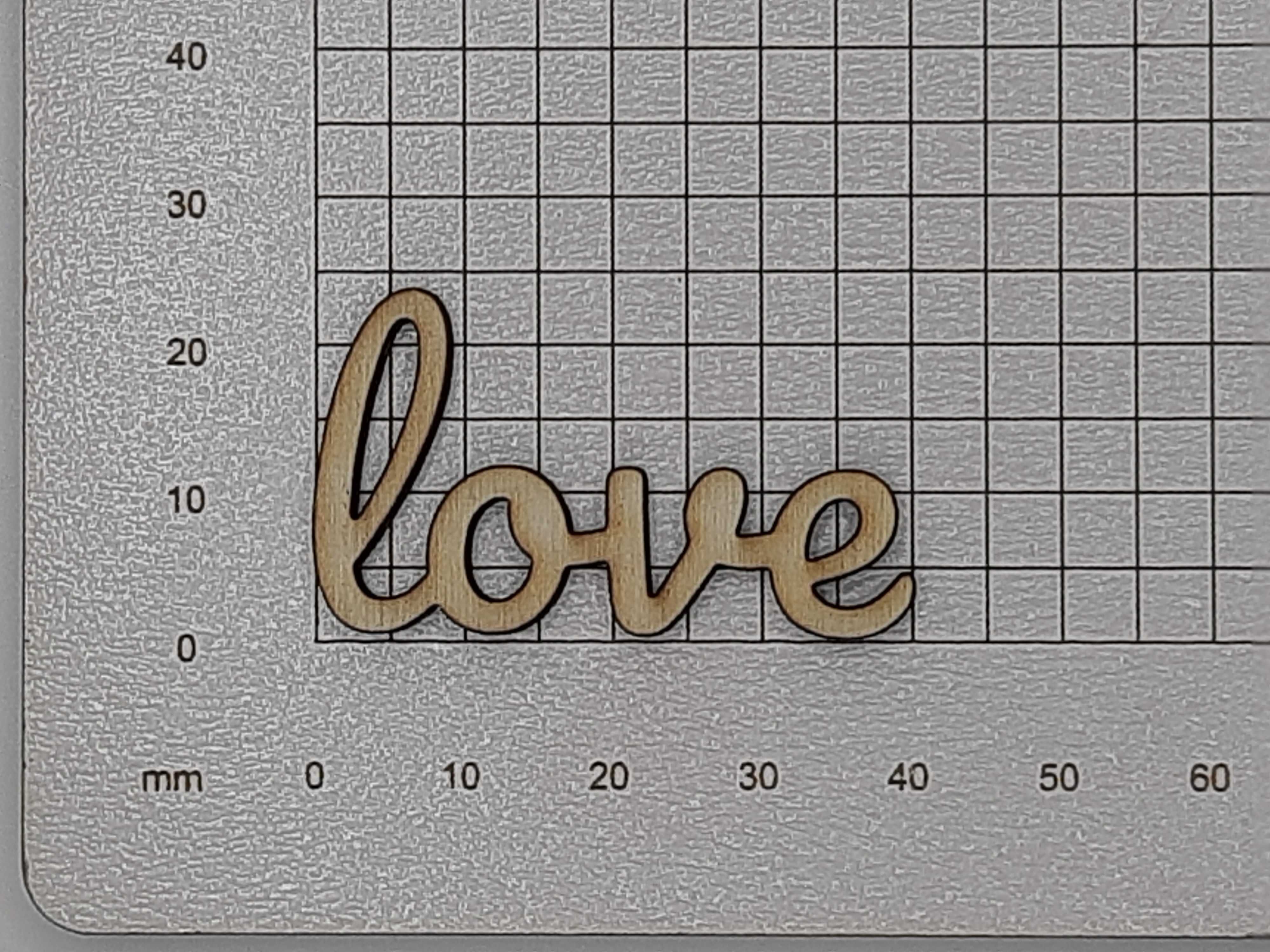 Napis Love ze sklejki szer. 4 cm