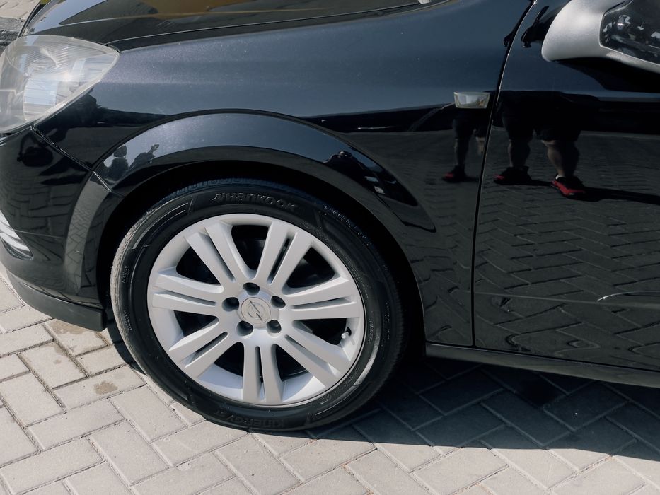 Opel astra gtc opc line