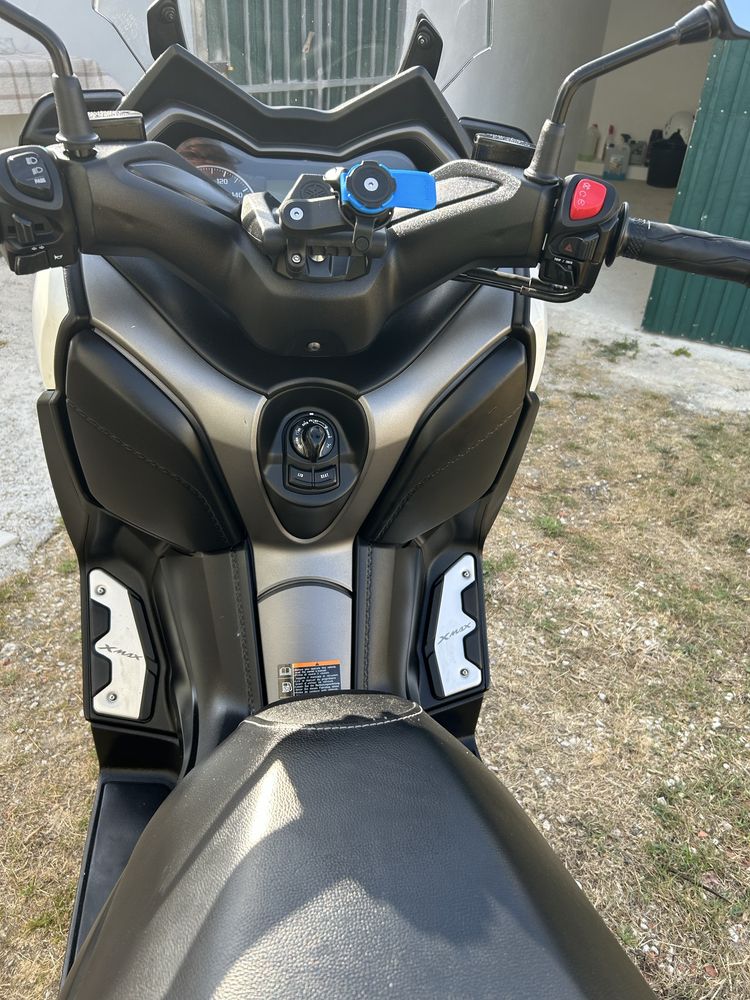 X max 300 como nova