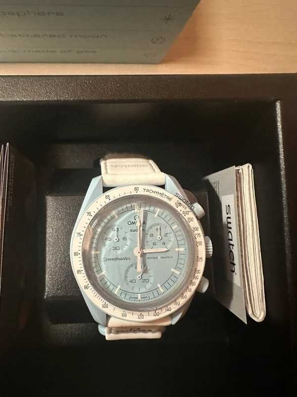 Omega x Swatch SO33L100 Uranus VIP Premiera PL