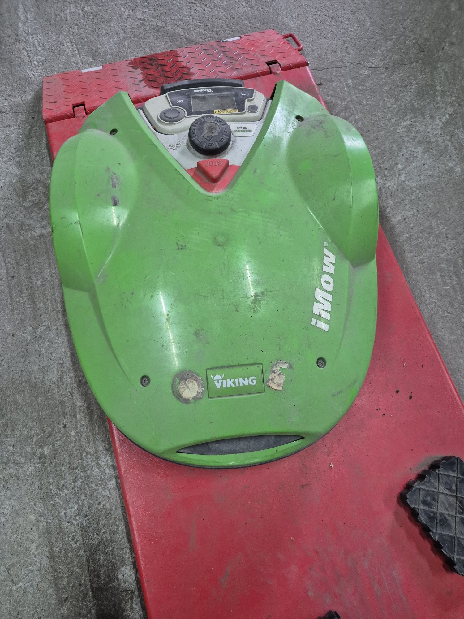 Robot koszący Viking MI 632