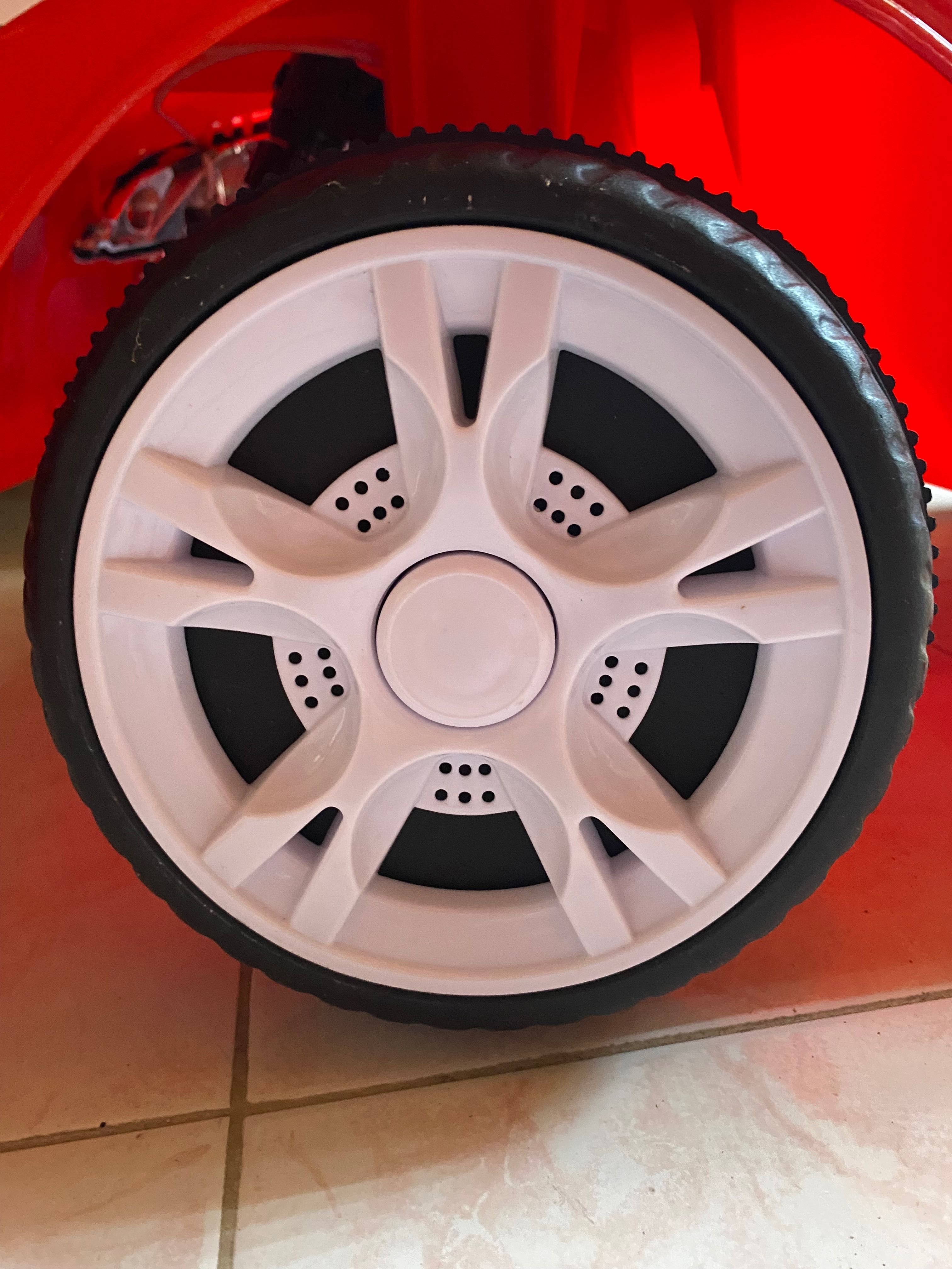 carro com controlo á distância