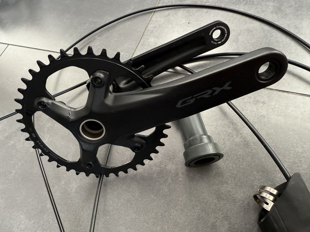 Pelna grupa Shimano GRX 610/822