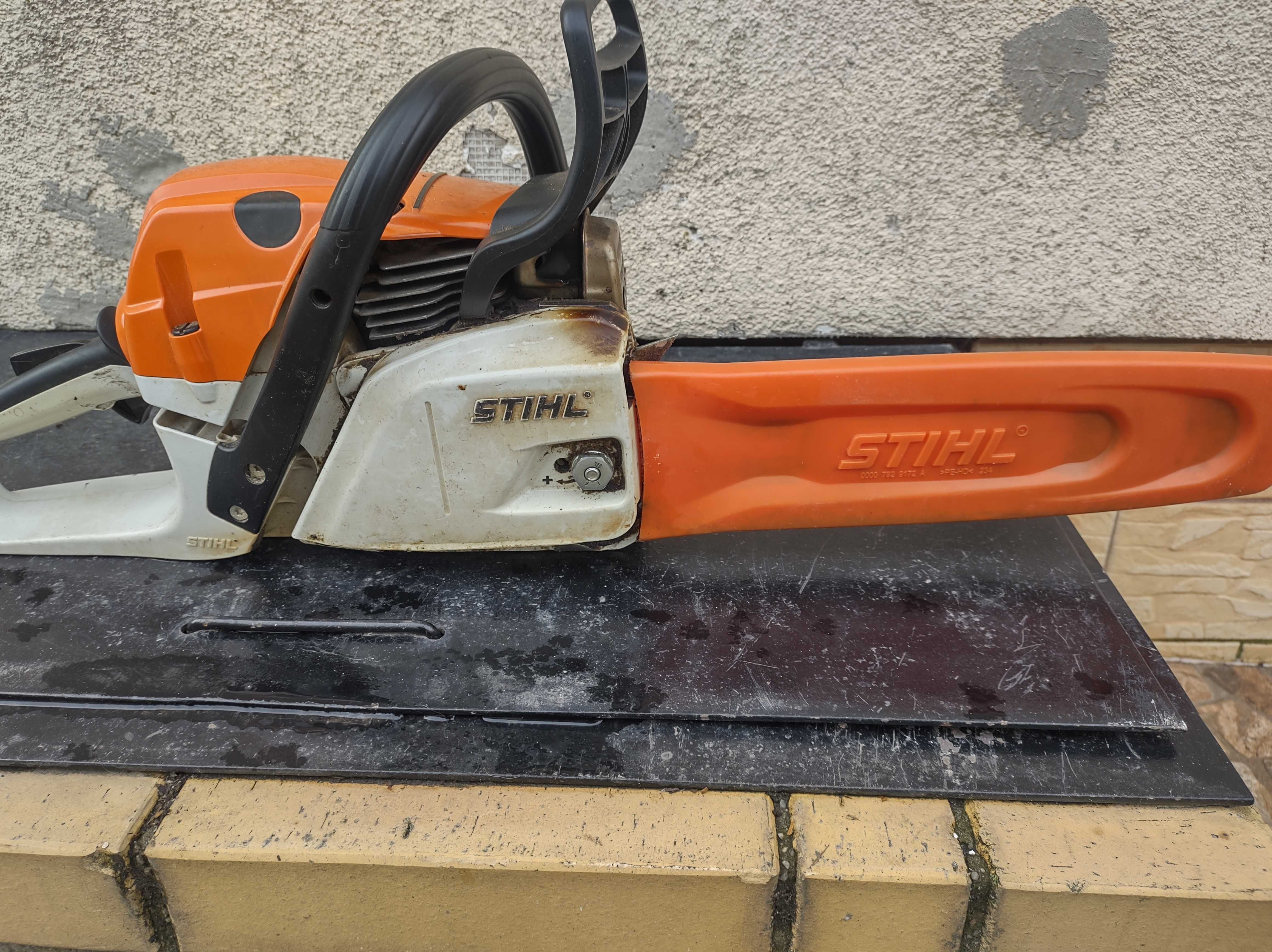 pilarka Stihl 241 pokrowiec olej HP Ultra
