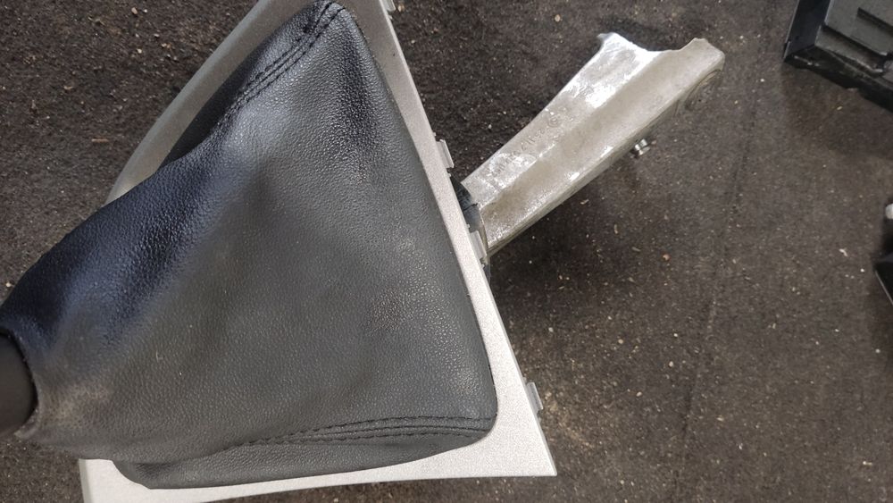Gałka mieszek zmiany biegów wybierak BMW E87 e88 e81