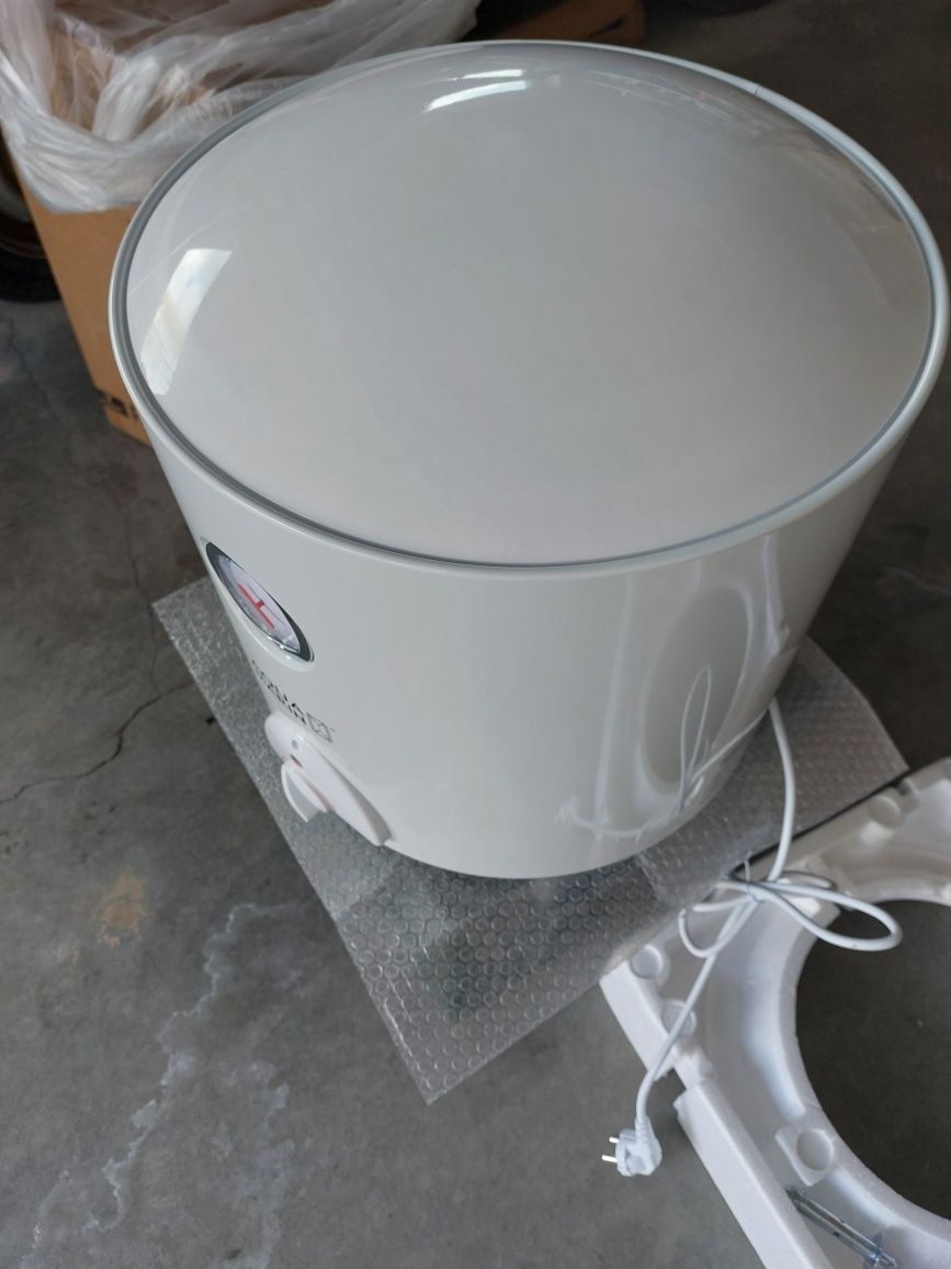 BOJLER 30L elektryczny podgrzewacz wody 1500W EMALIOWANY ZBIORNIK