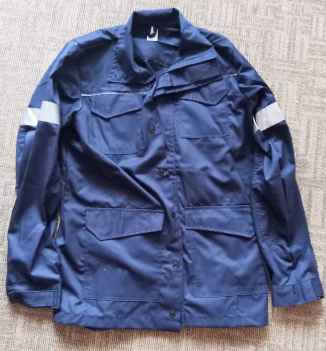 Спецодяг. Костюм для захисту від забруднень.