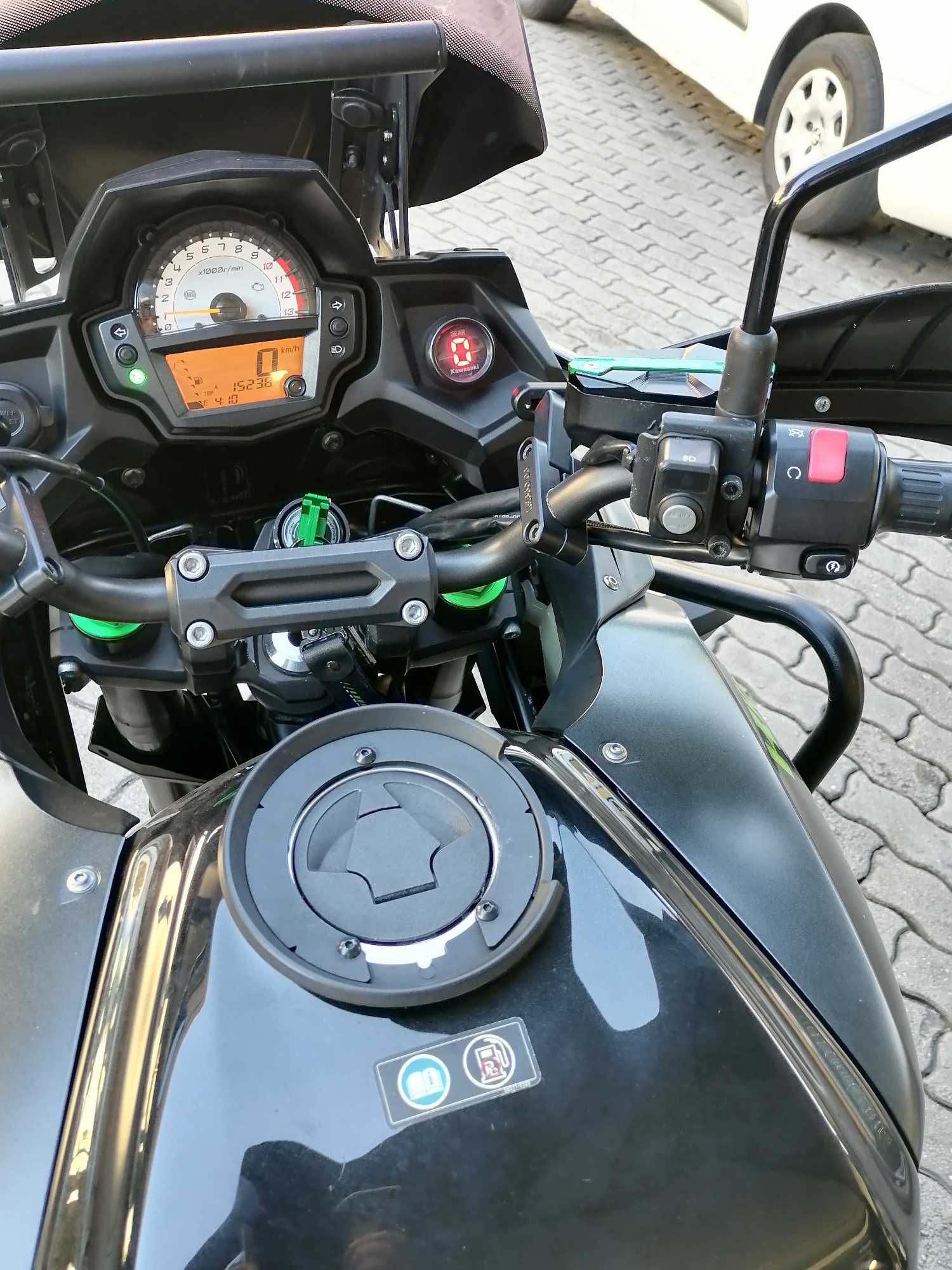 KAWASAKI VERSYS 650 ( mota com full extras )