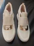 Sprzedam buty snakersy