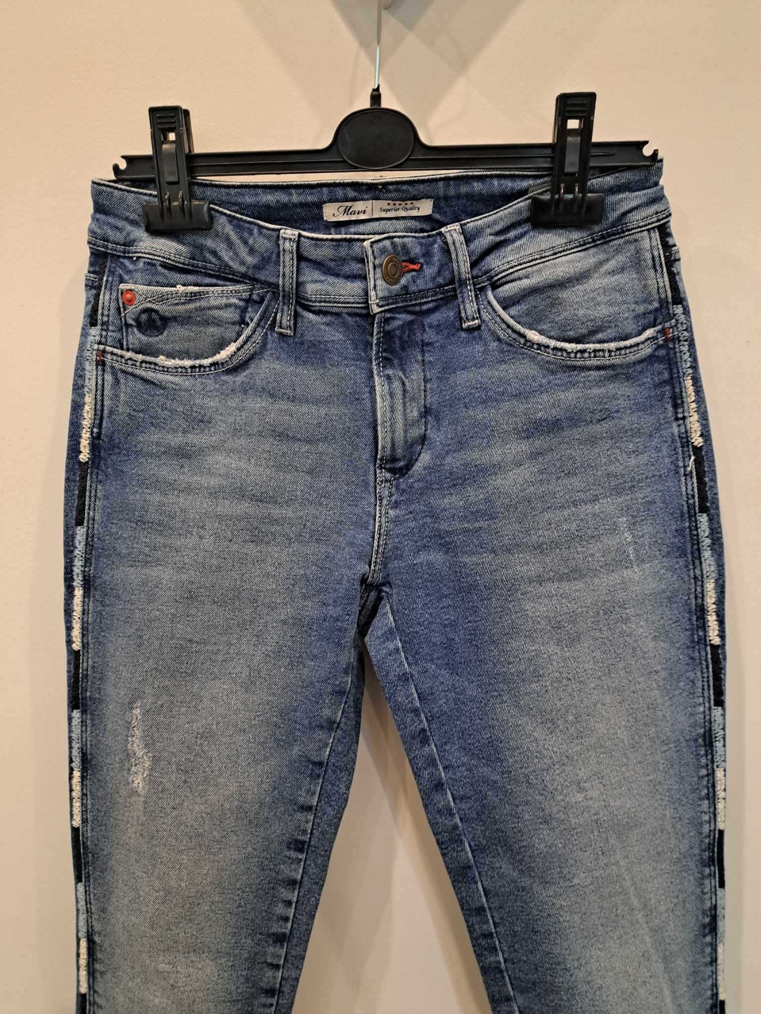 Spodnie jeans, damskie roz. S, przedzierane, niebieskie