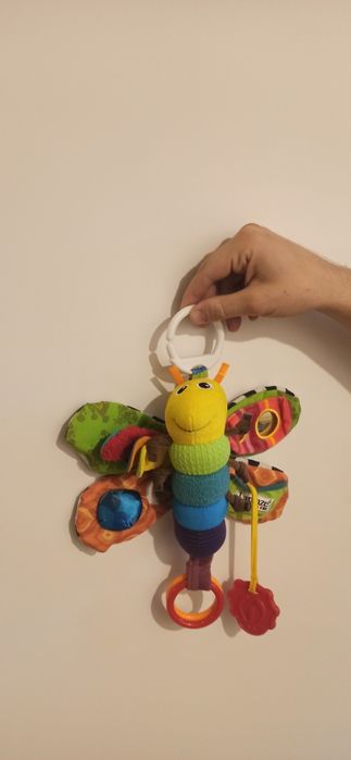 Tomy Lamaze zawieszka sensoryczna Motylek Freddie zabawka dla maluszka