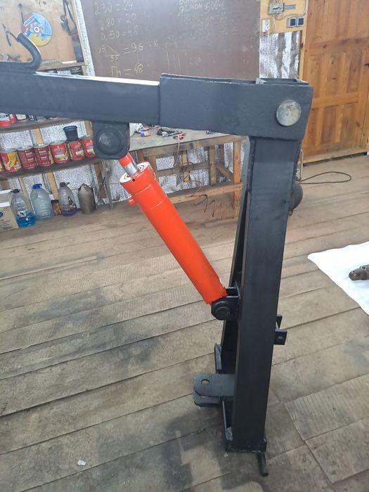 Кран на трактор , стрела ,погрузчик , гусак , для трахтора гусак