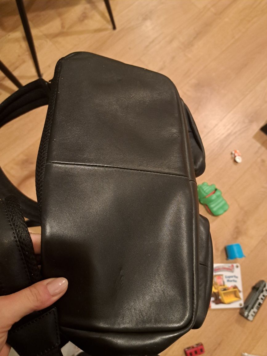 Duży plecak massimo dutti skóra czarny unisex kieszen na laptopa  wzmo