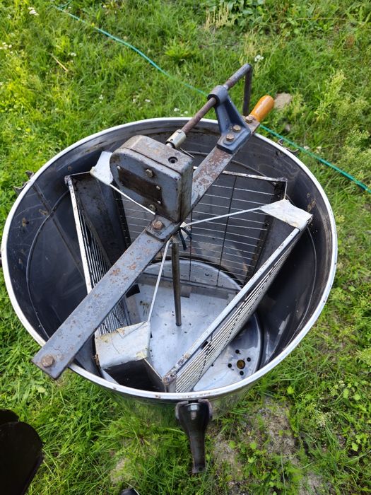 Miodarka wirówka 3 ramkowa solidna