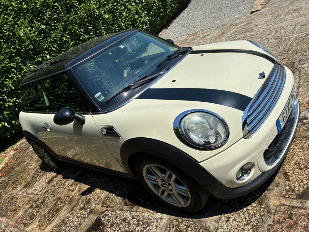 Mini Cooper D 1.6 112cv
