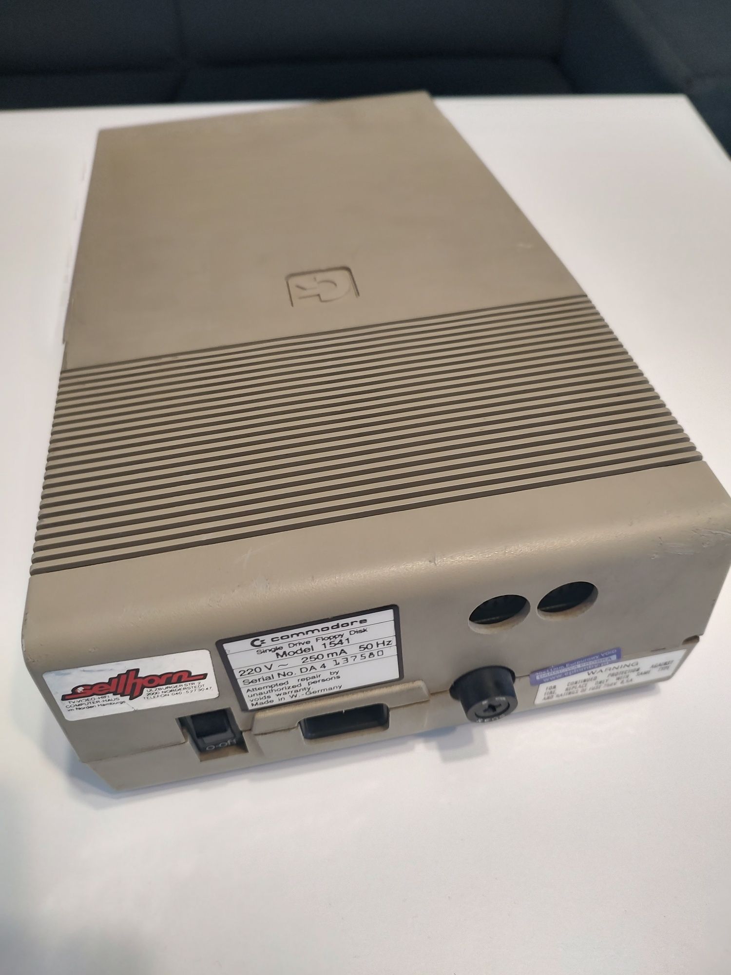 Stacja dyskietek 5,25" Commodore 64
