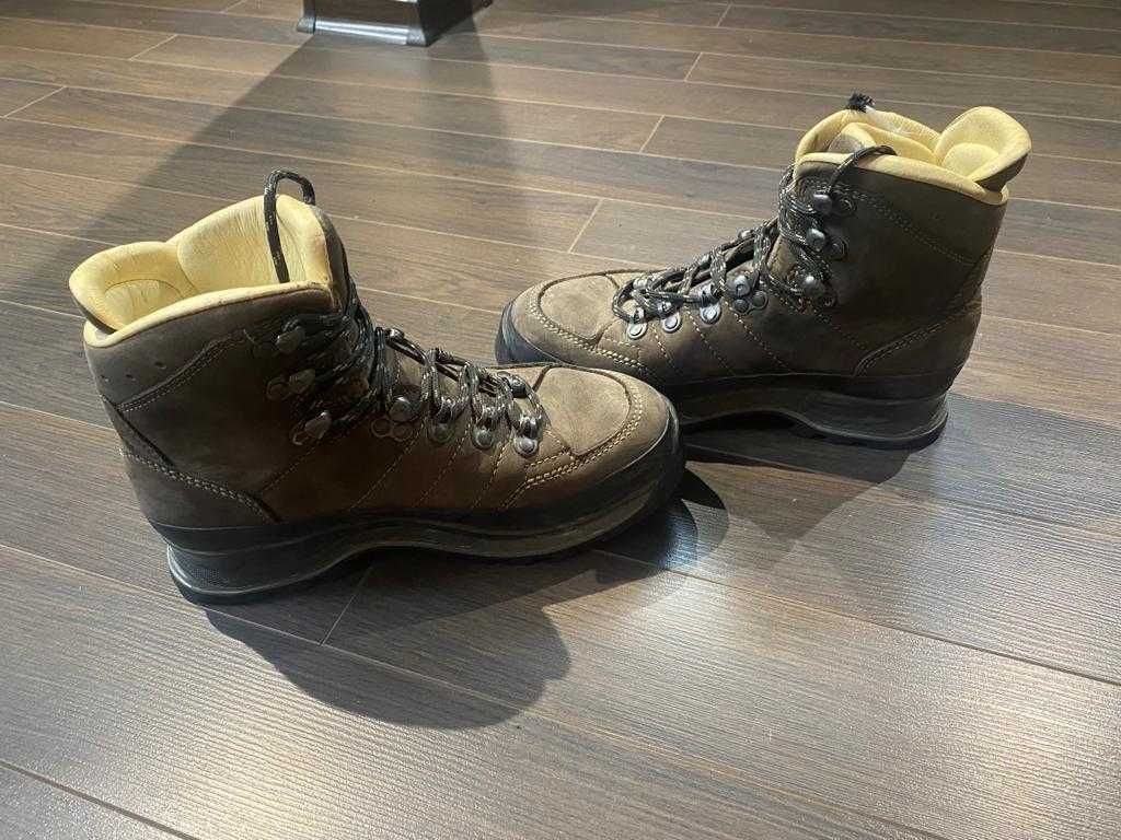Damskie buty trekikngowe zimowe Lowa Lady sport R. 37,5 24,1 cm