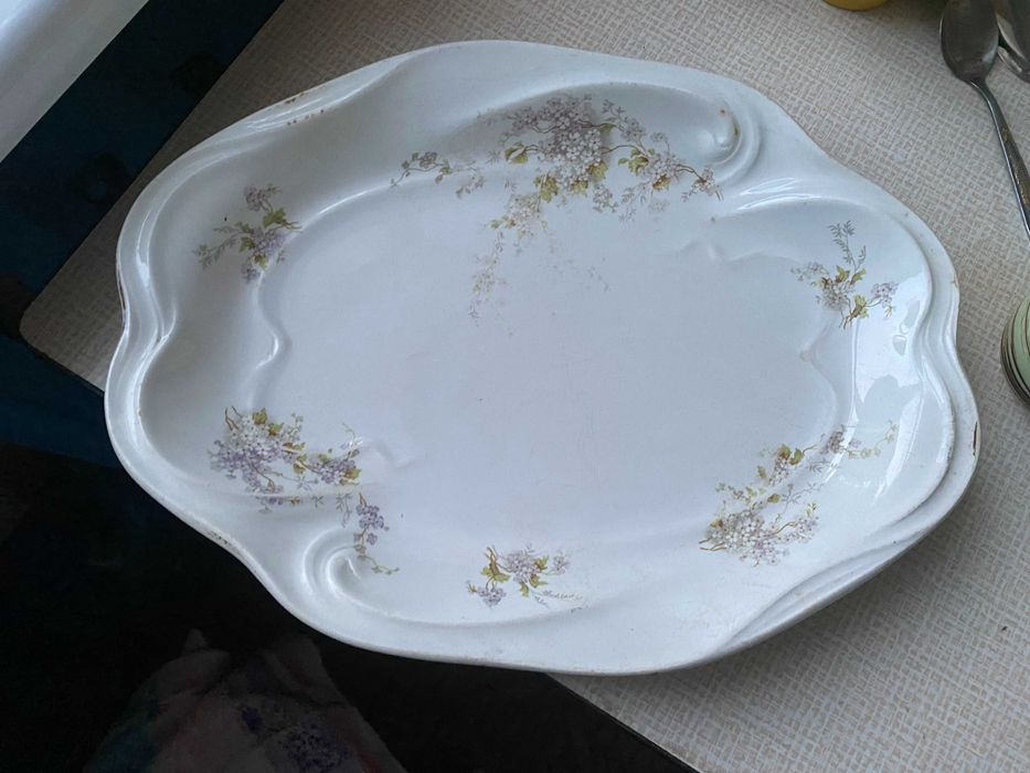 Продам Блюдо. Фарфор. Фабрика Кузнецова 1890-1910 р.