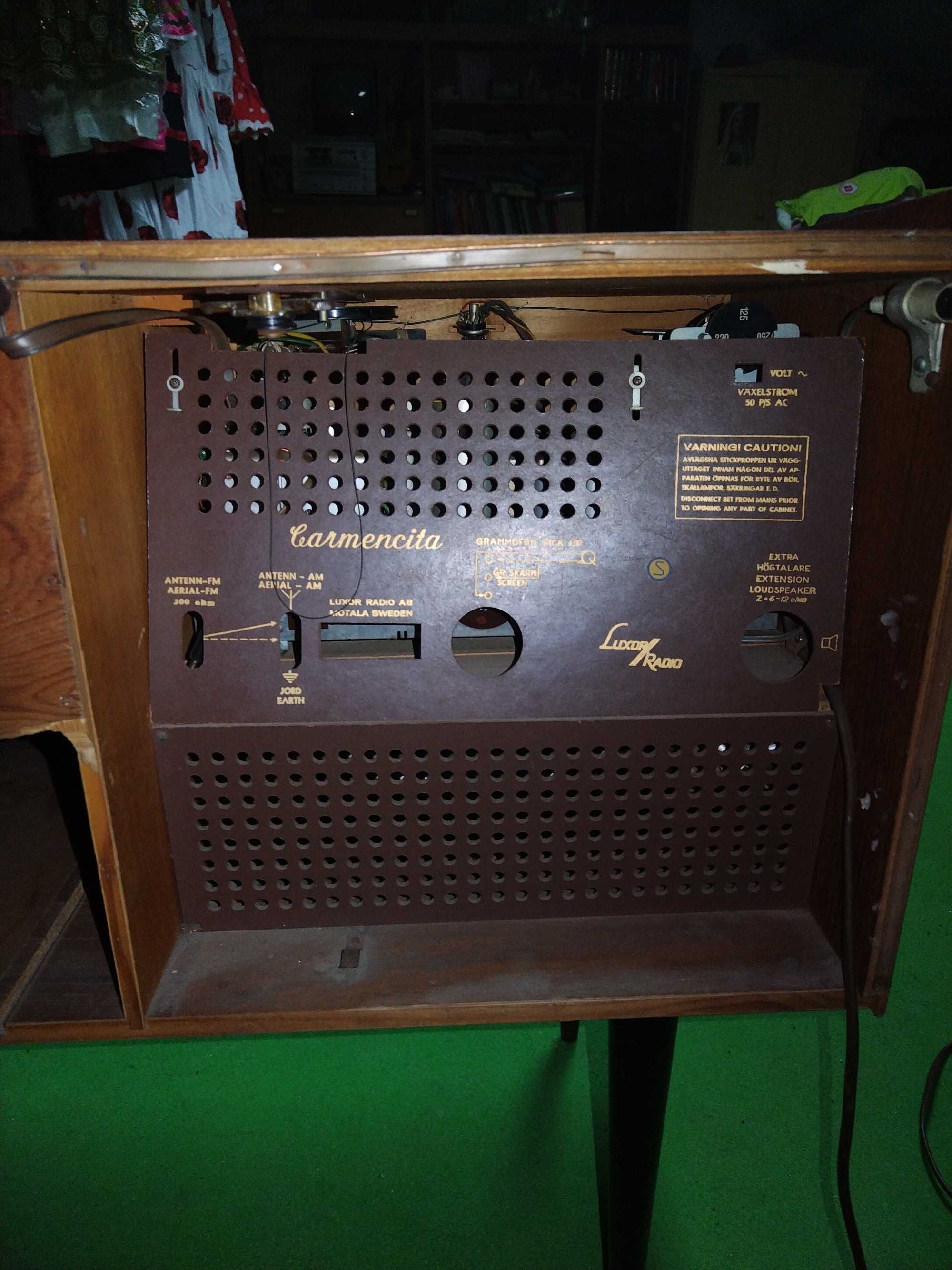 Rádio antigo vintage