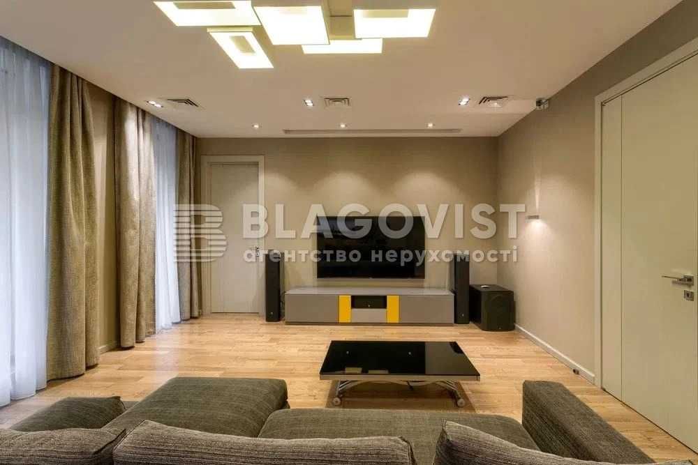 Продаж 3-х кімн кв-ри вул.Шота Руставелі 27 Дореволюційний будинок