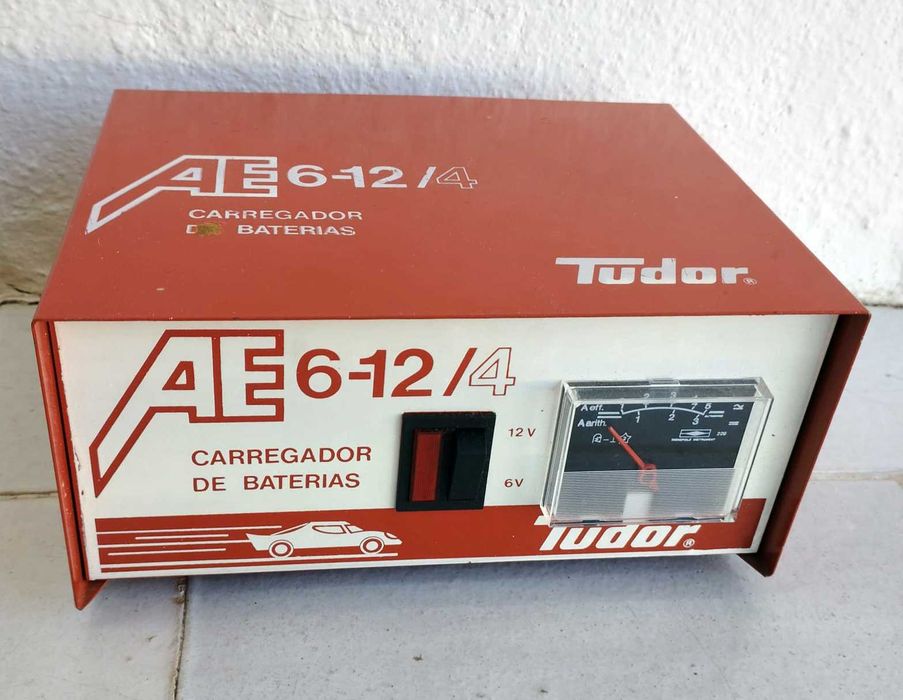 Carregador de Baterias